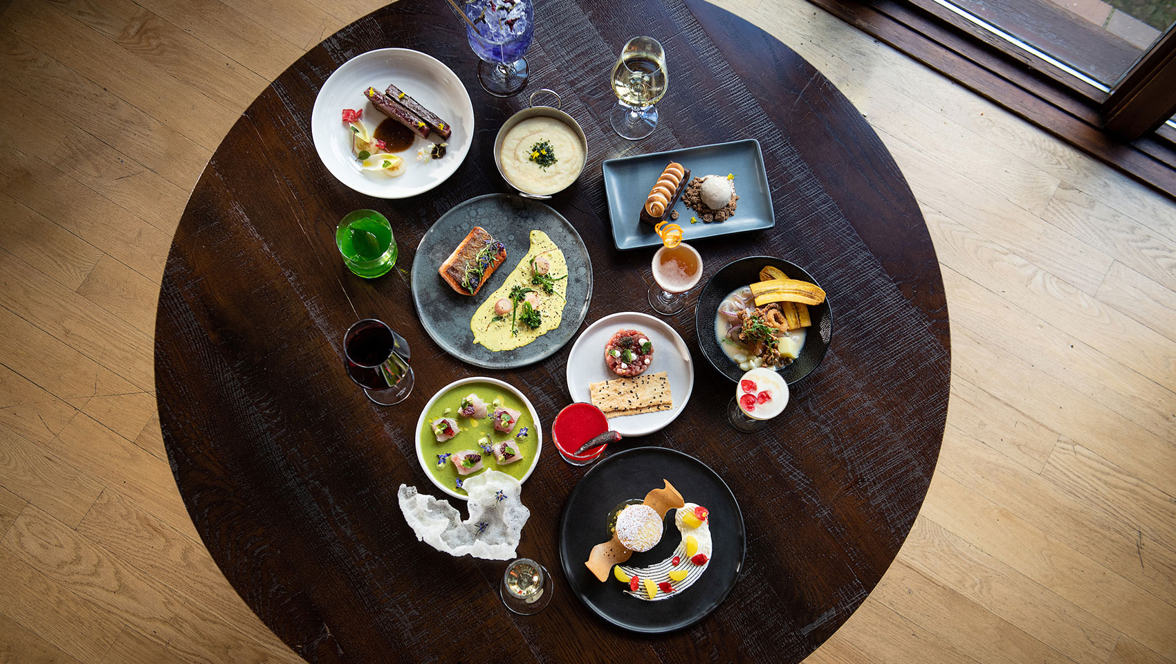 food and drinks at King Tide Restaurant at Kimpton River Place located in Portland Oregon